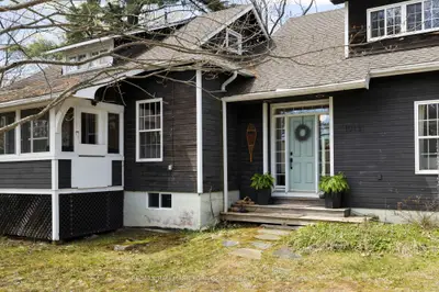 1013 Grey Street, Muskoka Lakes, On P0c 1a0