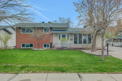 1156 Deer Park Road W, Cityview - Parkwoods Hills - Rideau Shore, On K2e 6h3