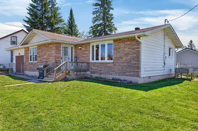 38 Elliot Street, Kawartha Lakes, On K0m 1n0