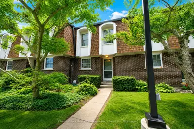 Condo Townhouse in Guelph