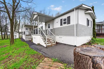 1 Elm Street, Greater Napanee, On K7r 0e9