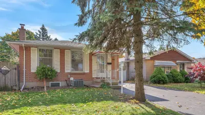 48 Toulon Crescent #upper, London East, On N5v 1j5