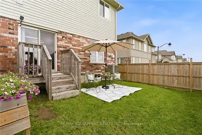 73 Medici Lane 5, Hamilton, On L9b 0h2
