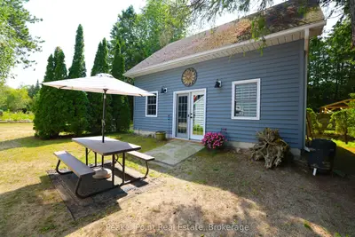 20 Clarence Avenue, South Bruce Peninsula, On N0h 2g0