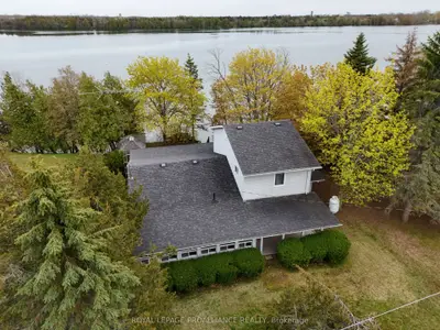 133 Juniper Lane, Prince Edward County, On K0k 1a0