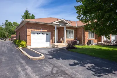 111 Colborne Street 11, Kawartha Lakes, On K0m 1n0