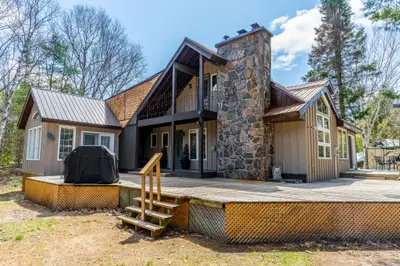 1065 Cloverleaf Road, Algonquin Highlands, On K0m 1j2