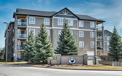 330 Prince Charles Drive S 103, Welland, On L3c 7b3