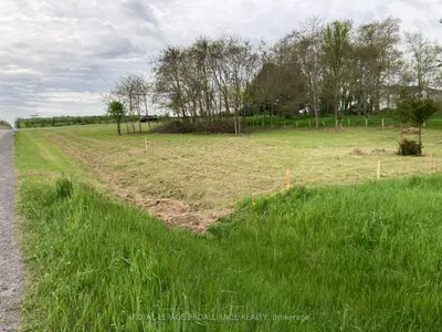 00 South Shore Road, Greater Napanee, On K7r 3k7