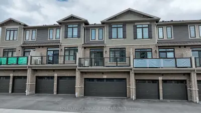 100 Hollywood Court 8, Cambridge, On M1r 0c5