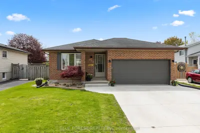 275 Portsmouth Crescent E, London East, On N5v 4e1
