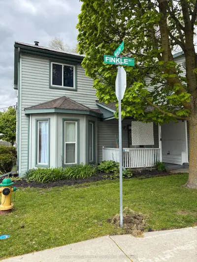 102 Finkle Street, Woodstock, On N4s 3c8