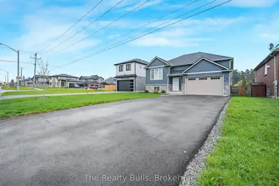 28 Ridge Road S, Fort Erie, On L0s 1n0