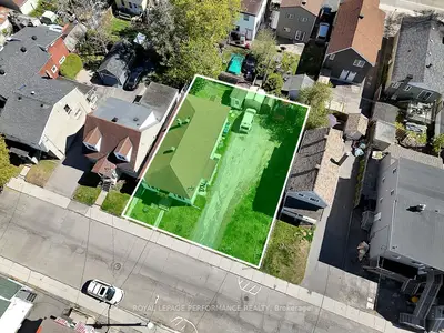 228 Carillon Street, Vanier And Kingsview Park, On K1l 5x8