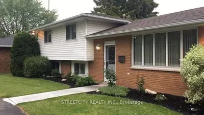 6860 Malden Road, Lasalle, On N9j 2t5