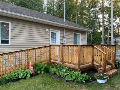 208 S Second Avenue S, South Bruce Peninsula, On N0h 2g0