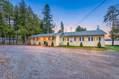 229 Holiday Lane, North Algona Wilberforce, On K0j 1t0