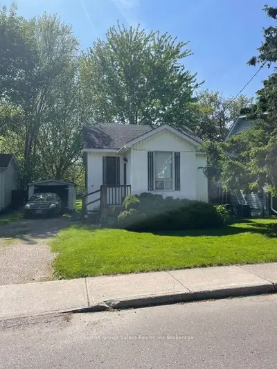 9 Waterloo Street, Woodstock, On N4s 2s9