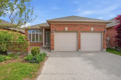 18 Cadeau Terrace 43, London South, On N6k 4z1