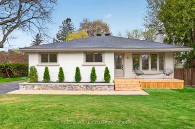 24 Roundhay Drive, South Of Baseline To Knoxdale, On K2g 1b5