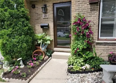 650 Wonderland Road S, London South, On N6k 1l8