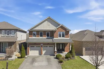 28 Silverwood Avenue, Welland, On L3c 0c3