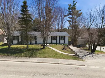 3 Wellington Street, Bracebridge, On P1l 1e8