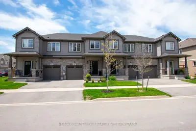 15 Lymburner Street, Pelham, On L3e 0g7