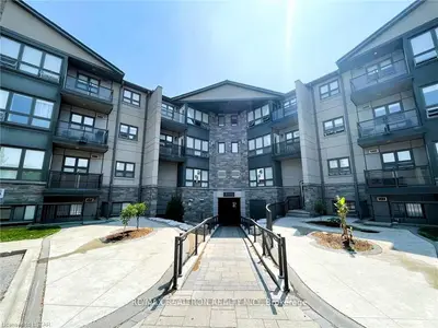 1 Jacksway Crescent 213, London North, On N5x 3t5