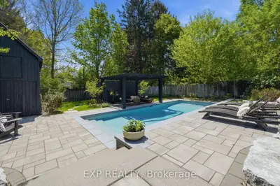 16 Barker Street, Prince Edward County, On K0k 2t0