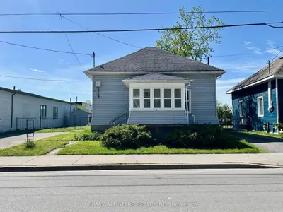 81 Durham Street W, Kawartha Lakes, On K9v 2p8