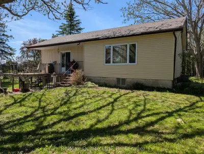 566 Old Milford Road, Prince Edward County, On K0k 2t0