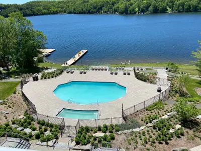 25 Pen Lake Point Road 409, Huntsville, On P1h 1a9