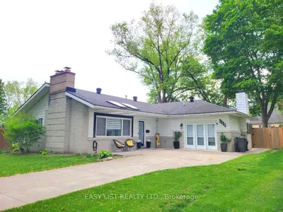 112 Clovelly Road, Tecumseh, On N8n 1g1