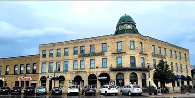 92 Courthouse Square, Goderich, On N7a 1m7