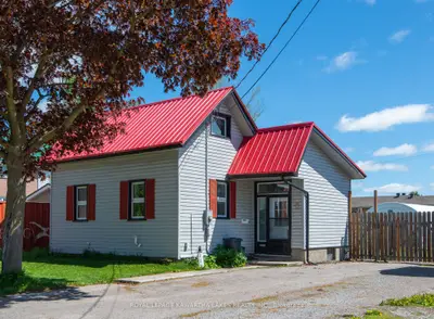 8 Wolfe Street, Kawartha Lakes, On K9v 2h9