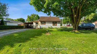 23 Fawcett Avenue, Prince Edward County, On K0k 2t0