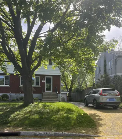 Semi-Detached in McKellar Heights - Glabar Park and Area