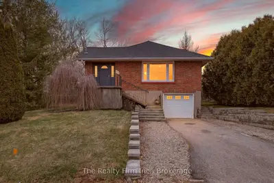 105 King Street E, Ingersoll, On N5c 1g8