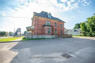 464 Pembroke Street W, Pembroke, On K8a 5n9
