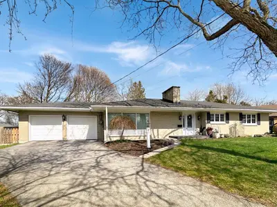 7 Eastwood Park Drive, Belleville, On K8n 1w3