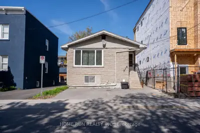 313 Savard Avenue, Vanier And Kingsview Park, On K1l 7s1