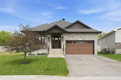 757 Meadowridge Circle, Carp - Huntley Ward, On K0a 1l0