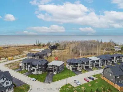 123 Jewel Street, Blue Mountains, On N0h 1j0