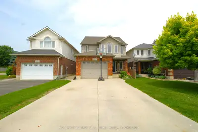 4 Langrell Avenue, Tillsonburg, On N4g 5x8