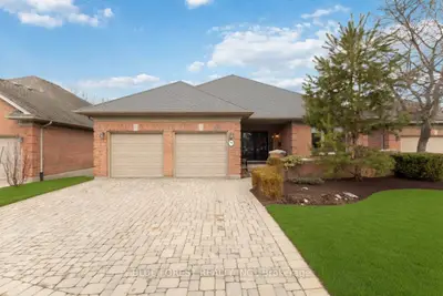 50 Northumberland Road 9, London North, On N6h 5j2
