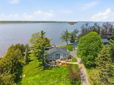 1354 Island View Drive, Selwyn, On K0l 1t0