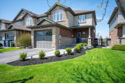 32 Laughland Lane, Guelph, On N1l 0c9