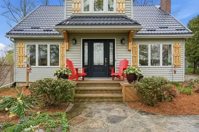 27 Blossom Avenue, Brantford, On L3t 5l9