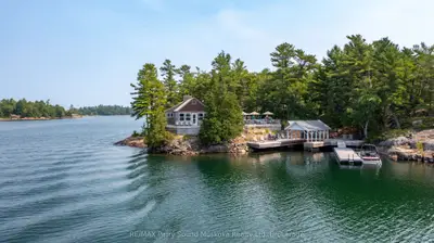2 A258 Island, The Archipelago, On P0g 1k0